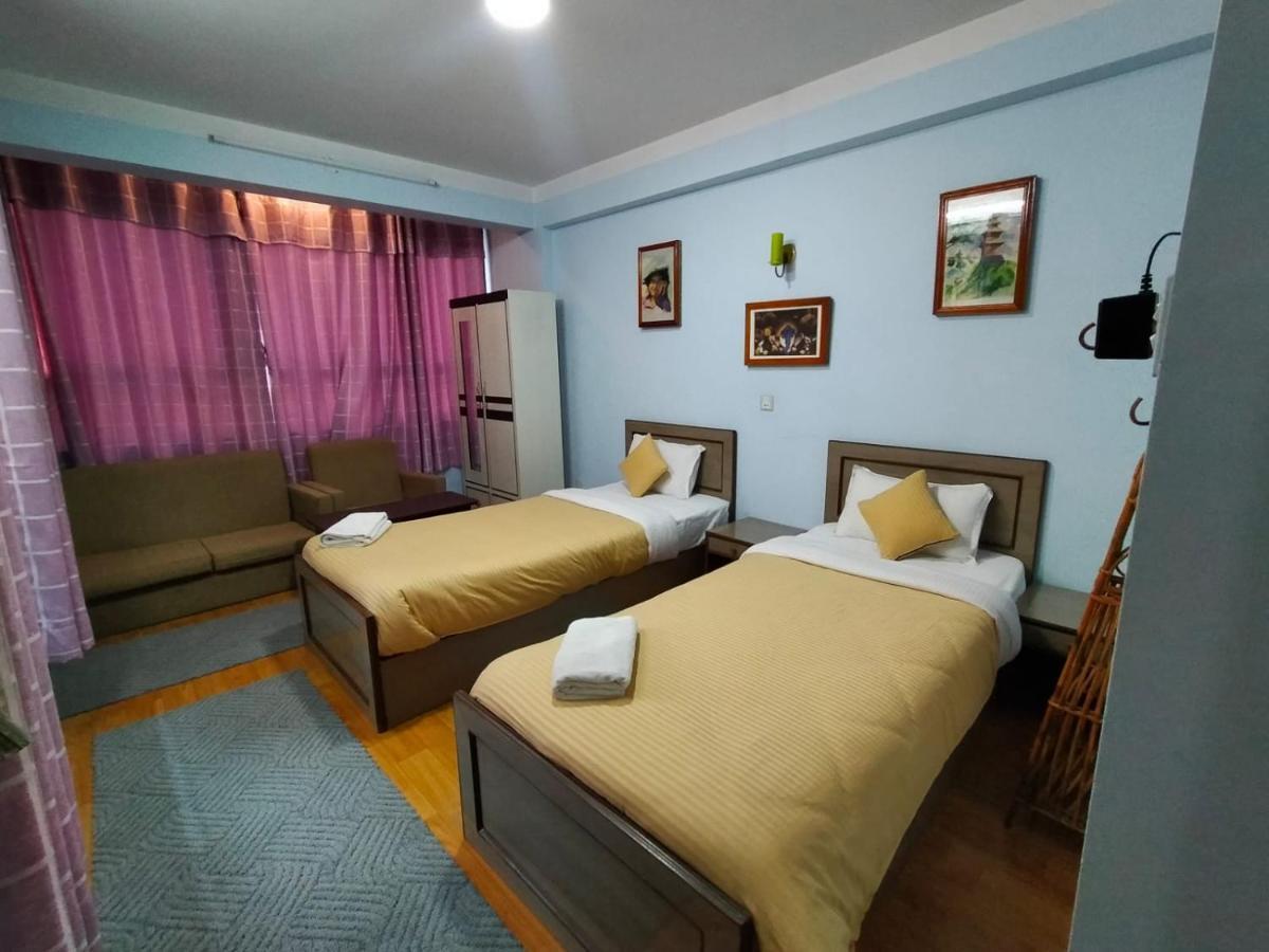 Hotel Pristine Kathmandu Bagian luar foto