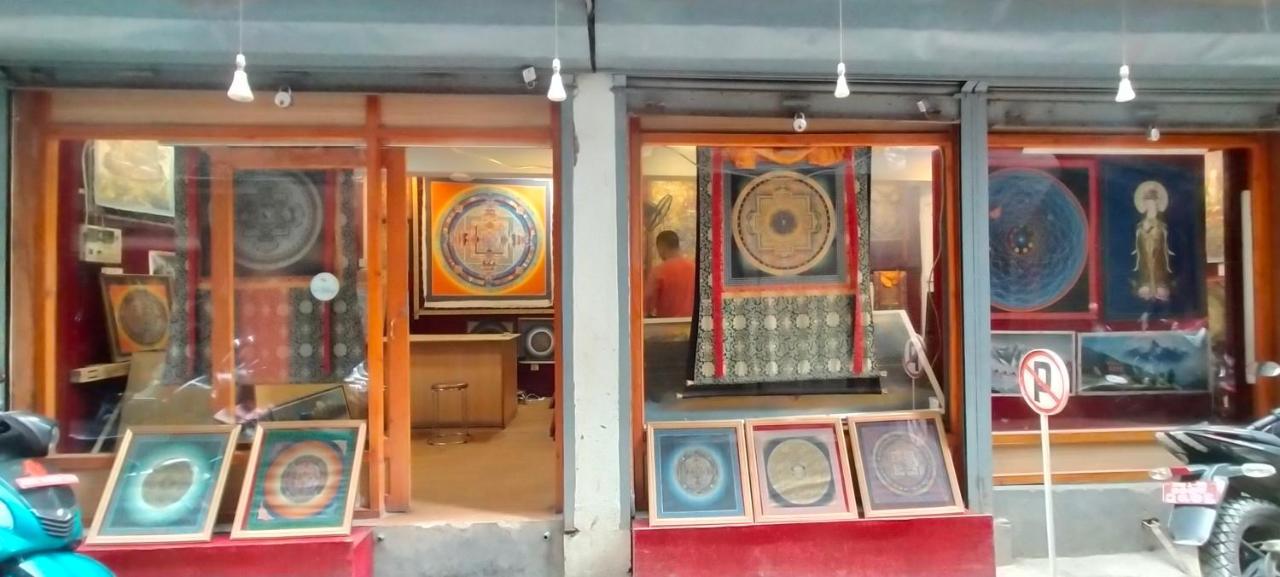 Hotel Pristine Kathmandu Bagian luar foto