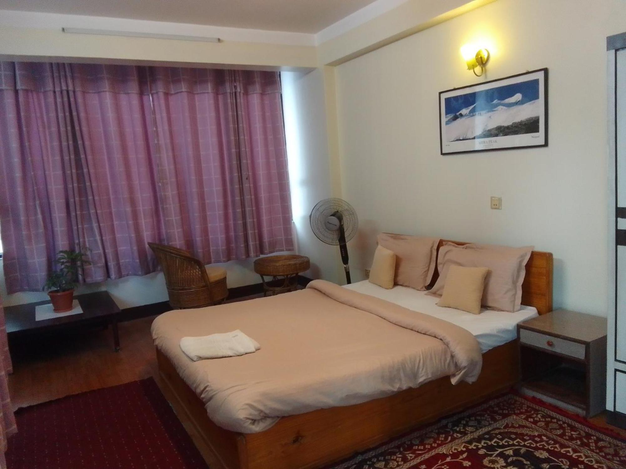 Hotel Pristine Kathmandu Bagian luar foto