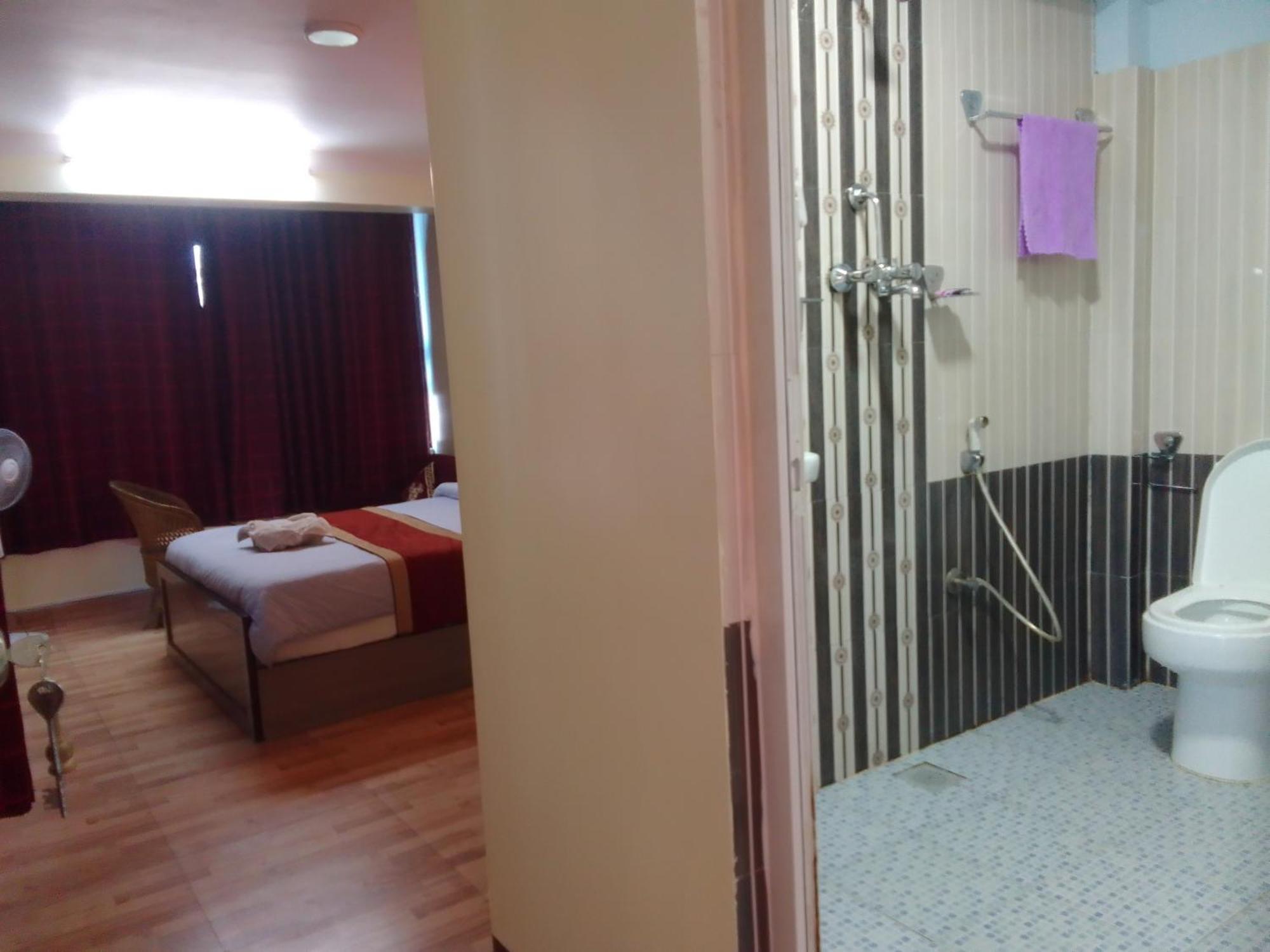 Hotel Pristine Kathmandu Bagian luar foto