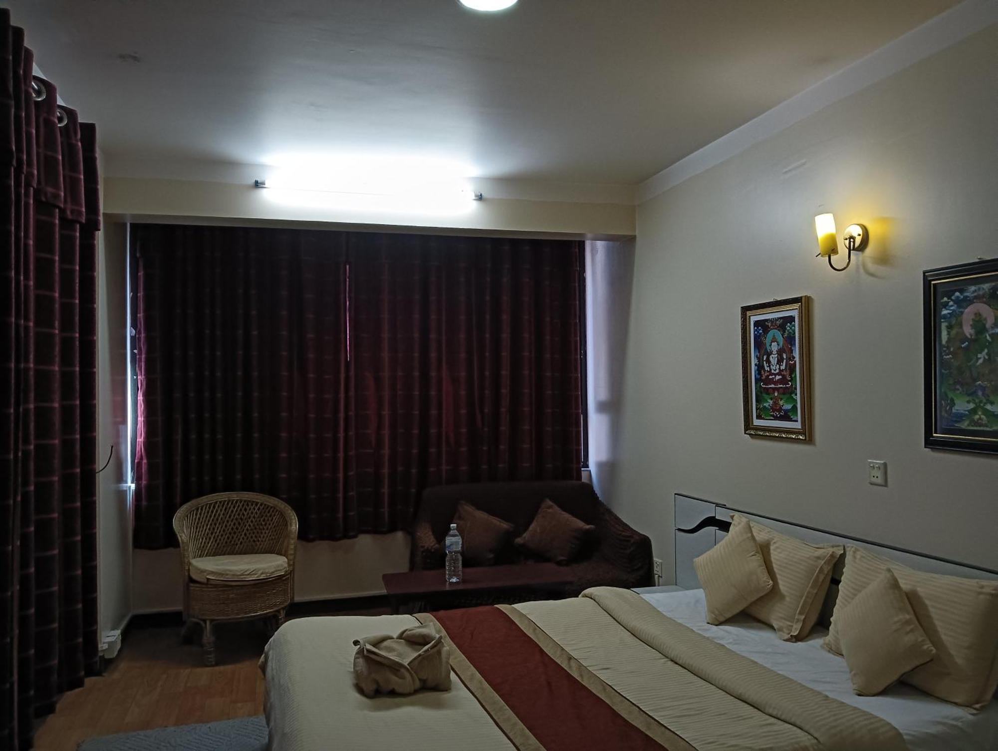 Hotel Pristine Kathmandu Bagian luar foto